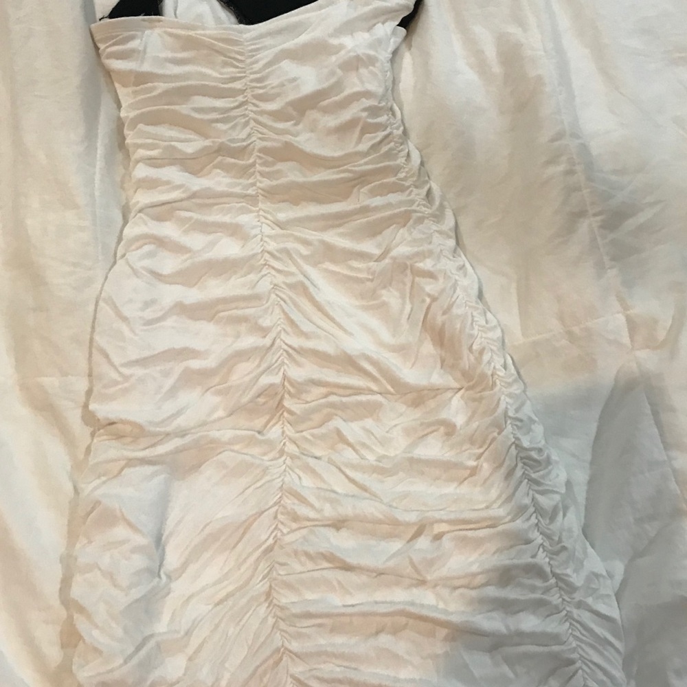 Black/white rouched dress - Picture 5 of 5